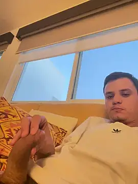 Snapshot of stevego94 chatting on February 27, 12:57 am stevego94 online show from February 27, 12:57 am