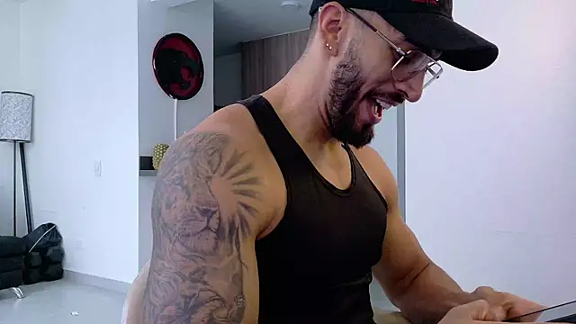 tony muscle online show from September 30, 9:43 pm