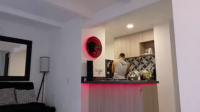 tony muscle online show from November 27, 9:59 pm