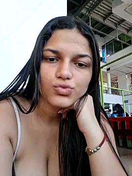 girl milk1 online show from April 22, 5:20 pm