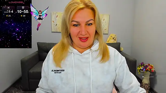 Snapshot of Lili_Crossi chatting on November 7, 6:51 am Lili Crossi online show from November 7, 6:51 am