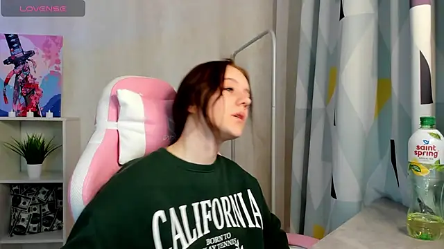 Snapshot of Tonya_Gray chatting on December 29, 12:09 am Tonya Gray online show from December 29, 12:09 am