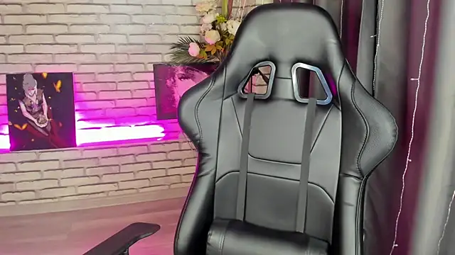 Snapshot of Tonya_Gray chatting on January 19, 1:21 am Tonya Gray online show from January 19, 1:21 am