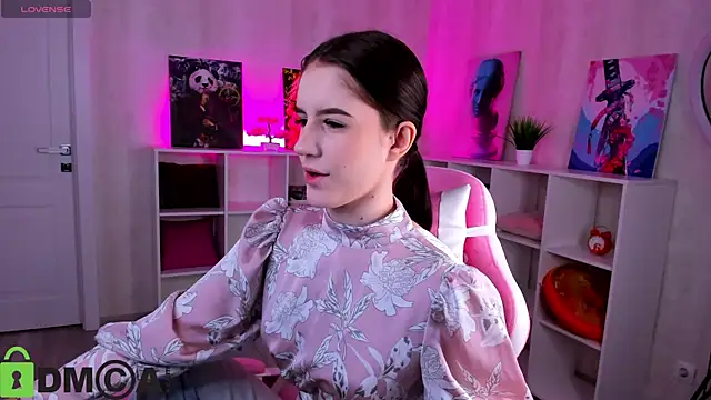 Snapshot of Tonya_Gray chatting on November 30, 1:06 am Tonya Gray online show from November 30, 1:06 am