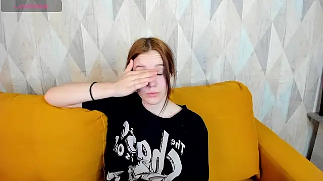 Snapshot of Tonya_Gray chatting on February 19, 5:05 am Tonya Gray online show from February 19, 5:05 am