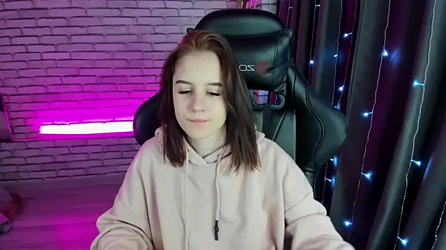 Snapshot of Tonya_Gray chatting on January 2, 4:20 am Tonya Gray online show from January 2, 4:20 am