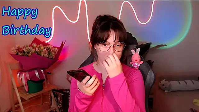 Snapshot of M_Sensual chatting on April 15, 7:58 pm M Sensual online show from April 15, 7:58 pm
