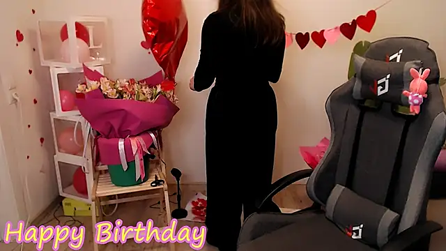 Snapshot of M_Sensual chatting on April 15, 12:49 am M Sensual online show from April 15, 12:49 am