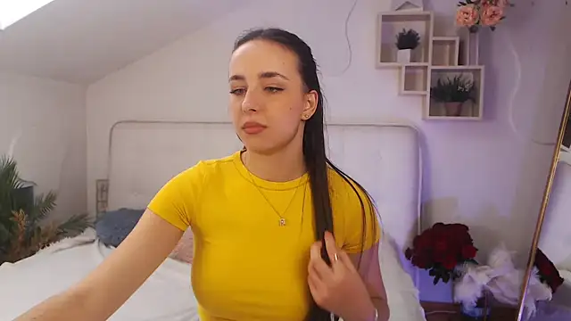 AuroraAksnesss online show from March 11, 11:12 am