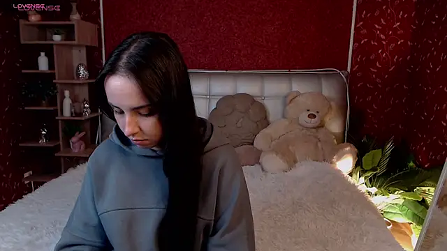 AuroraAksnesss online show from September 29, 2:40 am