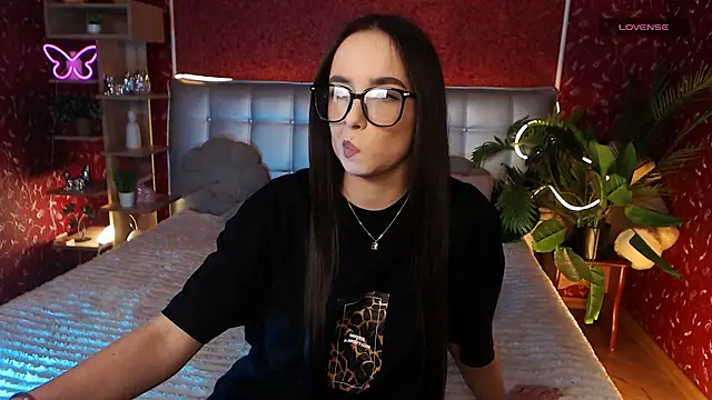 AuroraAksnesss online show from February 5, 6:48 pm