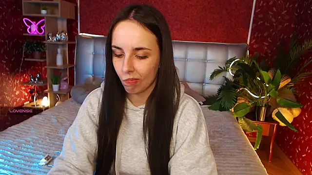 AuroraAksnesss online show from February 10, 5:30 pm