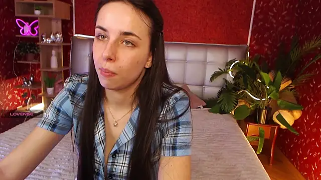 AuroraAksnesss online show from February 11, 12:15 pm