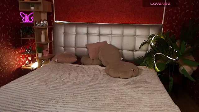 AuroraAksnesss online show from March 3, 2:28 pm