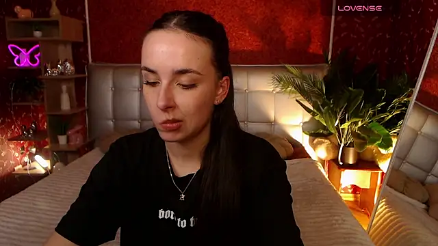 AuroraAksnesss online show from March 14, 5:35 pm