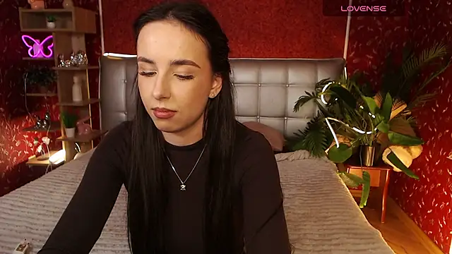 AuroraAksnesss online show from February 25, 4:25 pm