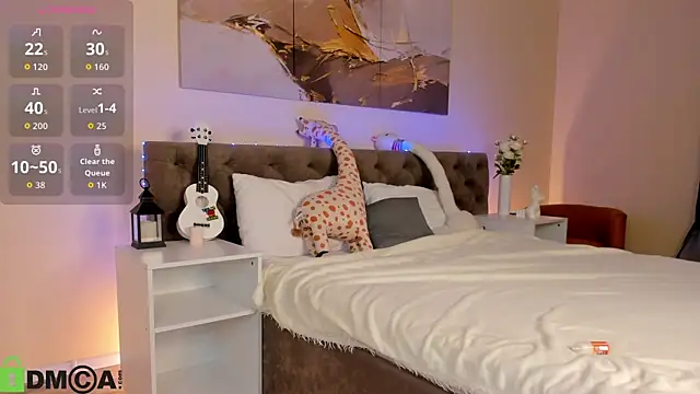 Linablueeyed online show from September 9, 8:13 am