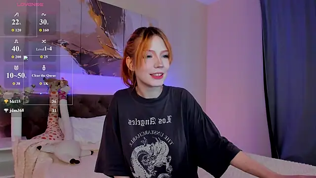 Linablueeyed online show from May 14, 9:06 am