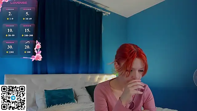 Snapshot of Linablueeyed chatting on June 30, 9:09 am Linablueeyed online show from June 30, 9:09 am