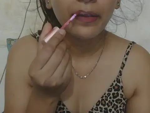 Snapshot of DOLL_CUTY chatting on May 11, 5:43 pm DOLL CUTY online show from May 11, 5:43 pm