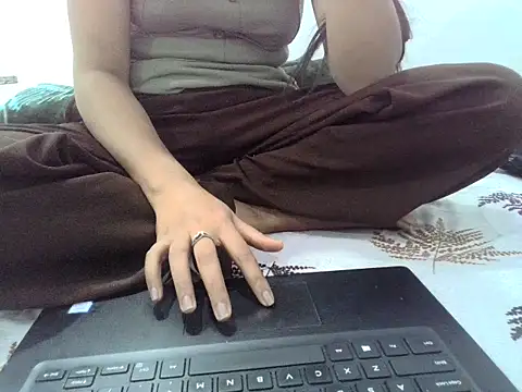 DOLL CUTY online show from November 24, 4:40 pm