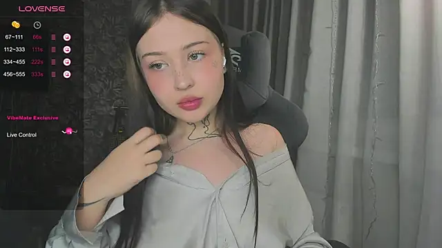 Snapshot of kate8ketee8 chatting on January 19, 5:07 pm kate8ketee8 online show from January 19, 5:07 pm