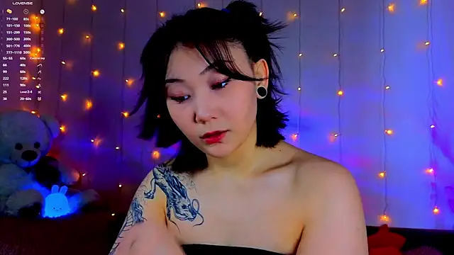 Snapshot of Renochka chatting on March 6, 1:35 pm Renochka online show from March 6, 1:35 pm