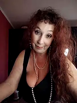 Snapshot of GypsyEsmeralda chatting on September 10, 1:10 pm GypsyEsmeralda online show from September 10, 1:10 pm