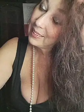 Snapshot of GypsyEsmeralda chatting on December 2, 1:46 pm GypsyEsmeralda online show from December 2, 1:46 pm