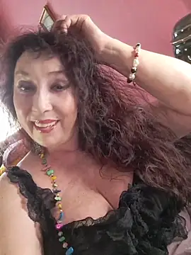 Snapshot of GypsyEsmeralda chatting on May 20, 6:10 am GypsyEsmeralda online show from May 20, 6:10 am