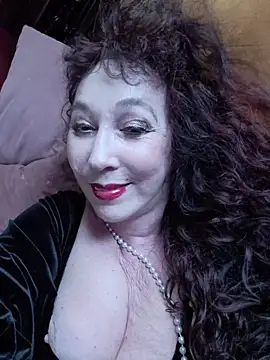 GypsyEsmeralda online show from February 6, 11:39 am