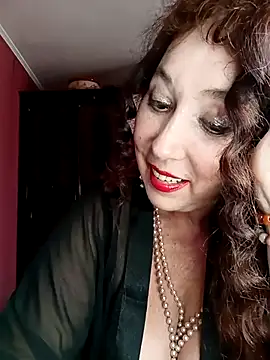Snapshot of GypsyEsmeralda chatting on March 22, 11:00 am GypsyEsmeralda online show from March 22, 11:00 am