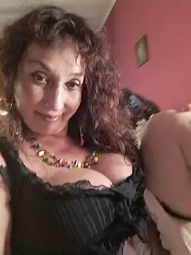 Snapshot of GypsyEsmeralda chatting on May 25, 5:00 pm GypsyEsmeralda online show from May 25, 5:00 pm