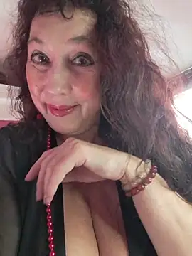 Snapshot of GypsyEsmeralda chatting on November 8, 9:02 am GypsyEsmeralda online show from November 8, 9:02 am