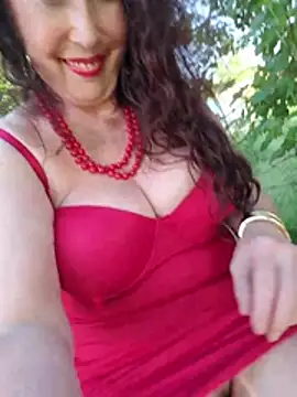 Snapshot of GypsyEsmeralda chatting on June 11, 3:31 pm GypsyEsmeralda online show from June 11, 3:31 pm