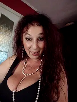 Snapshot of GypsyEsmeralda chatting on September 12, 2:50 pm GypsyEsmeralda online show from September 12, 2:50 pm