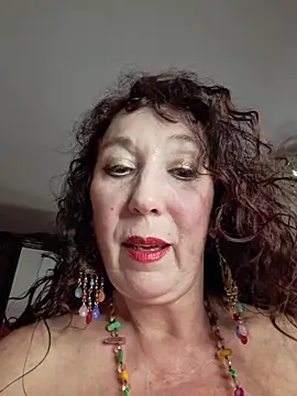 GypsyEsmeralda online show from April 3, 5:30 pm