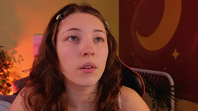 Snapshot of cherry_lea chatting on February 13, 5:11 pm cherry lea online show from February 13, 5:11 pm