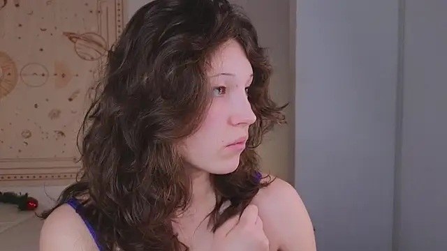 Snapshot of cherry_lea chatting on December 16, 6:01 pm cherry lea online show from December 16, 6:01 pm