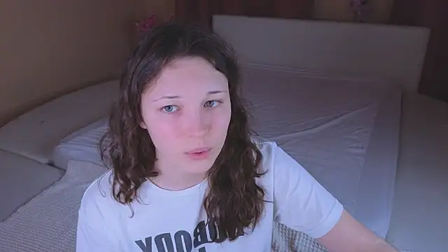 cherry lea online show from February 28, 7:02 pm