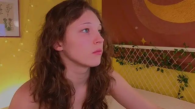 Snapshot of cherry_lea chatting on November 22, 4:17 pm cherry lea online show from November 22, 4:17 pm