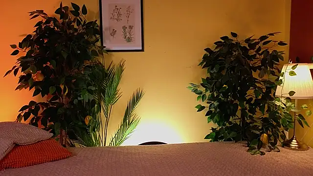 Snapshot of cherry_lea chatting on March 9, 8:21 pm cherry lea online show from March 9, 8:21 pm