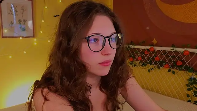 Snapshot of cherry_lea chatting on October 26, 4:29 pm cherry lea online show from October 26, 4:29 pm