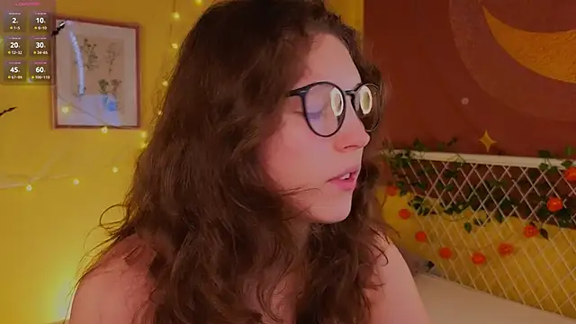 Snapshot of cherry_lea chatting on October 30, 4:48 pm cherry lea online show from October 30, 4:48 pm