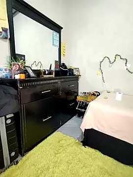 Snapshot of FreakySag_8888 chatting on November 30, 6:25 am FreakySag 8888 online show from November 30, 6:25 am