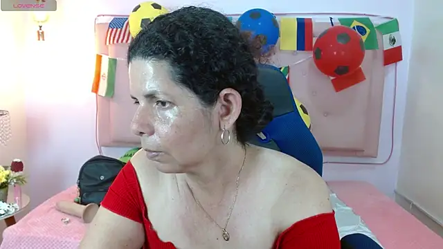 Snapshot of sila_bolum chatting on June 24, 7:11 pm sila bolum online show from June 24, 7:11 pm