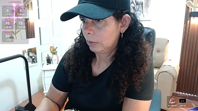 Snapshot of sila_bolum chatting on May 22, 5:11 pm sila bolum online show from May 22, 5:11 pm