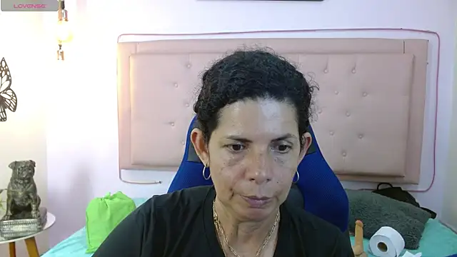 Snapshot of sila_bolum chatting on June 6, 6:35 pm sila bolum online show from June 6, 6:35 pm