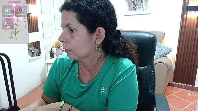 Snapshot of sila_bolum chatting on May 13, 3:30 pm sila bolum online show from May 13, 3:30 pm