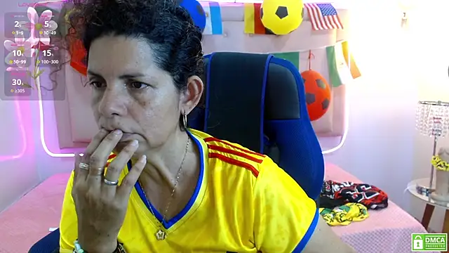 Snapshot of sila_bolum chatting on July 7, 4:32 pm sila bolum online show from July 7, 4:32 pm